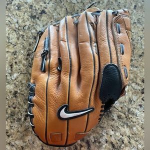 Nike Keystone Soft Ball Glove